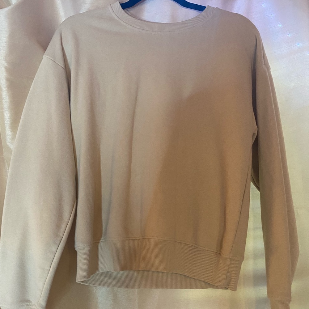 Forever 21 Beige/Cream Sweatshirt